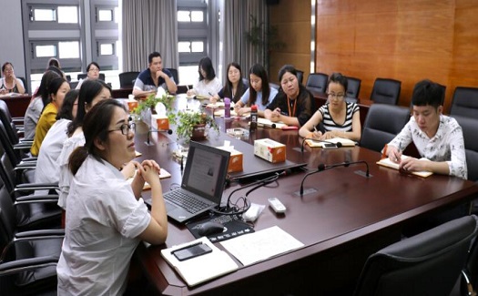 謝麗青與新員工分享：外貿(mào)知識及實戰(zhàn)技巧培訓