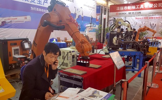 中非經(jīng)貿(mào)港前往臺(tái)州機(jī)床車展宣傳，為企業(yè)提供外經(jīng)貿(mào)綜合服務(wù)